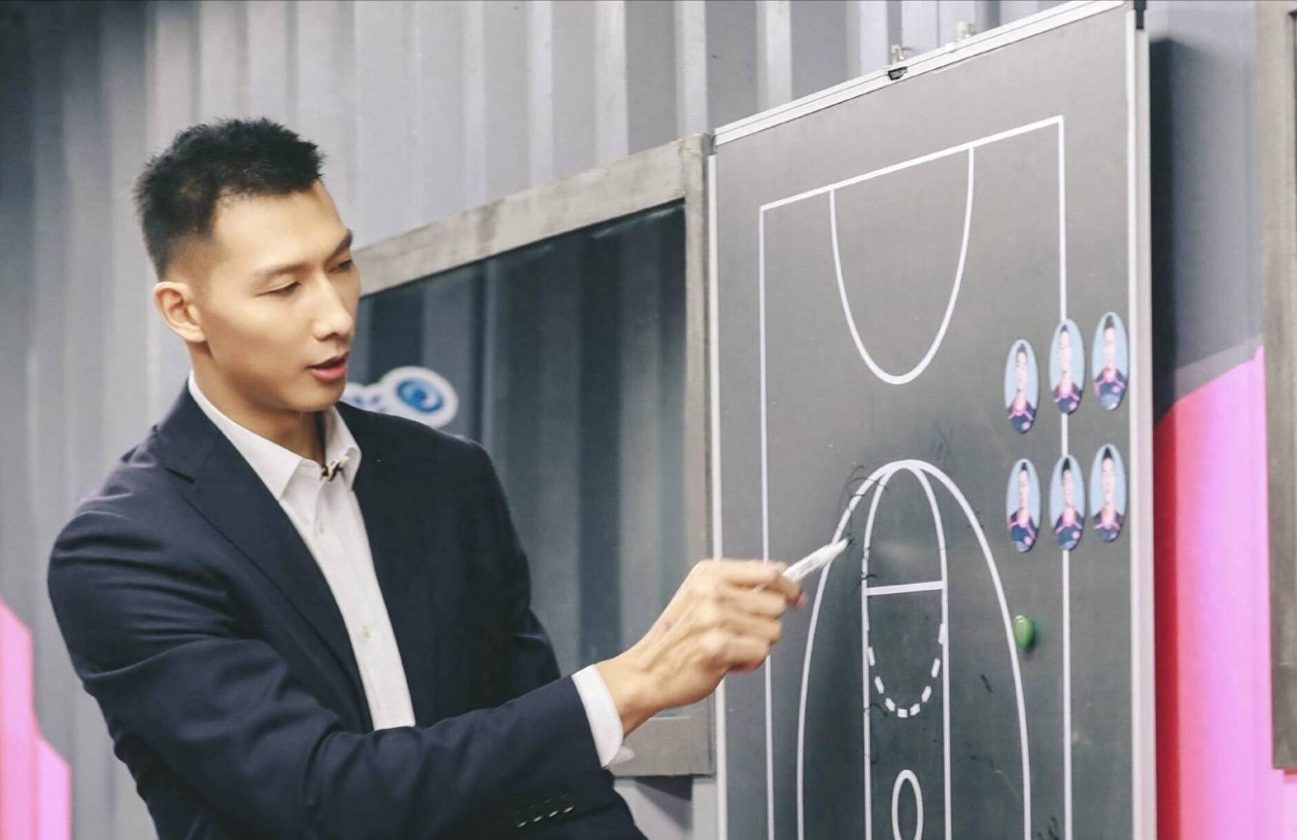 中國籃球NBA困局_姚明和易建聯對位nba_易建聯NBA生涯分析